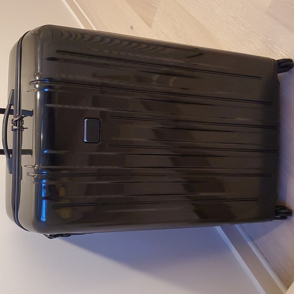 Tumi V3 Worldwide Trip Packing Case In Black Hardshell - Picture 4 of 15